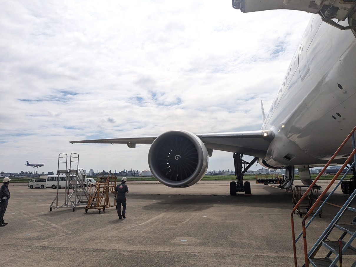 AerFin takes delivery of second B777-300ER