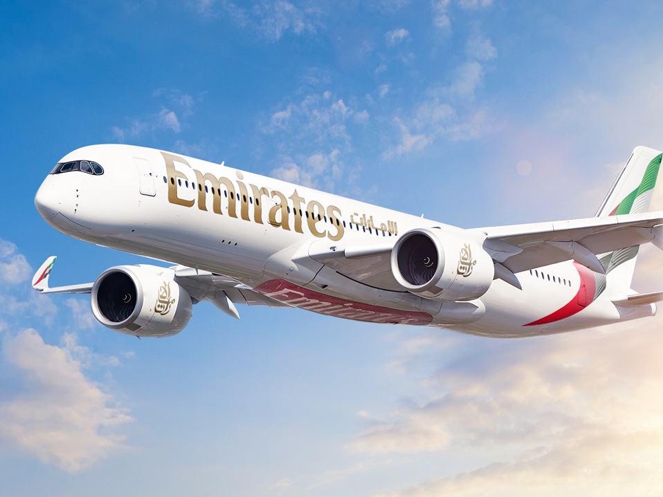 Emirates orders eight A350-900s at Dubai Airshow