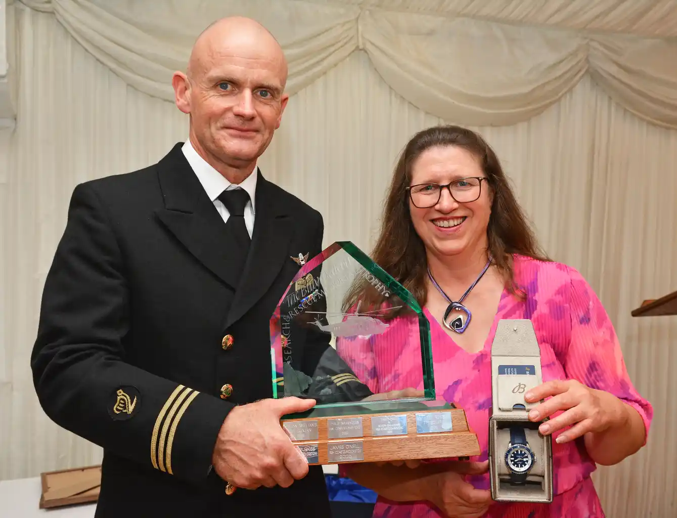 Bristow winch paramedic wins Billy Deacon SAR Trophy