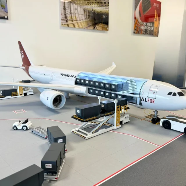 Alfor Aviation internal loading system for airbus a330