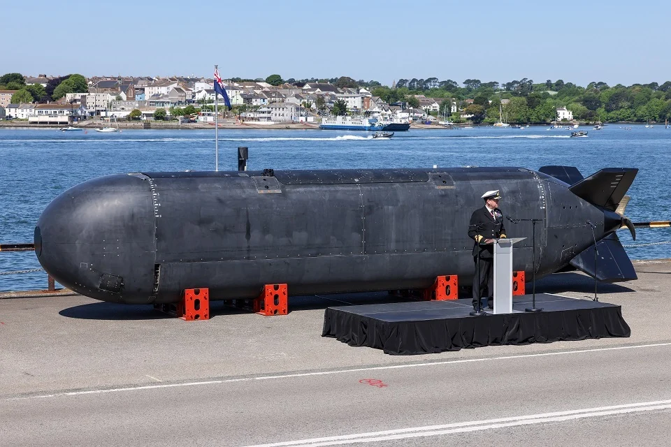 Autonomous submarine XV Excalibur for Royal Navy