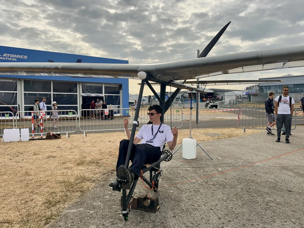 Vice President of SUHPA James Denton demonstrating AeroLazarus at Farnborough International Airshow