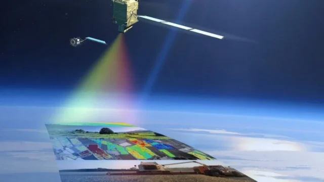 Earth observation satellite