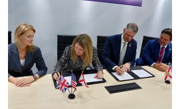UK-Florida MoU signing FIA2026