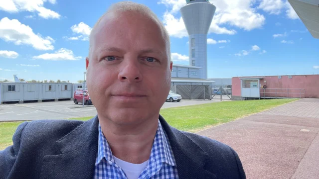 Jonathan Hinkles, a highly experienced airline executive with over 30 years in the industry, who has stepped down from Skybus