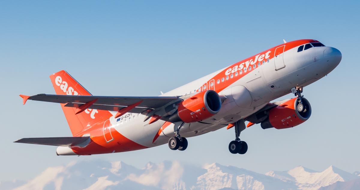 easyJet Airbus A320neo taking off