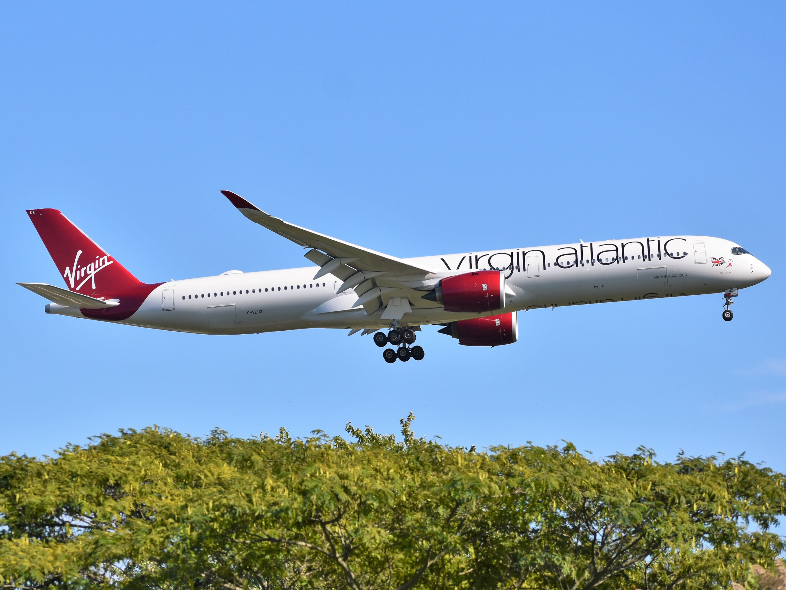 A Virgin Atlantic Airbus A350-1000XWB is on final approach to JFK Airport.