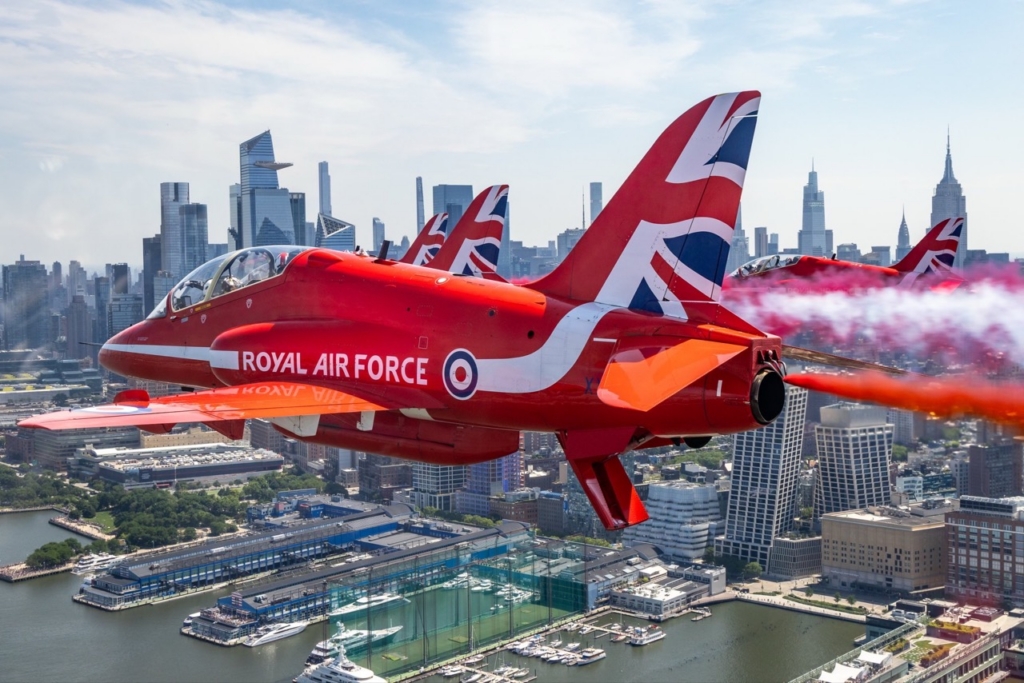 Hawk T1 jet