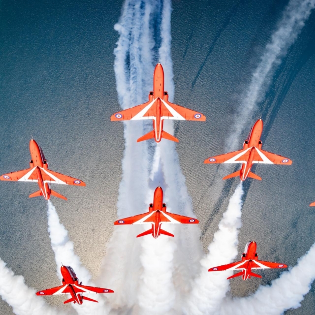 Hawk T1 jet