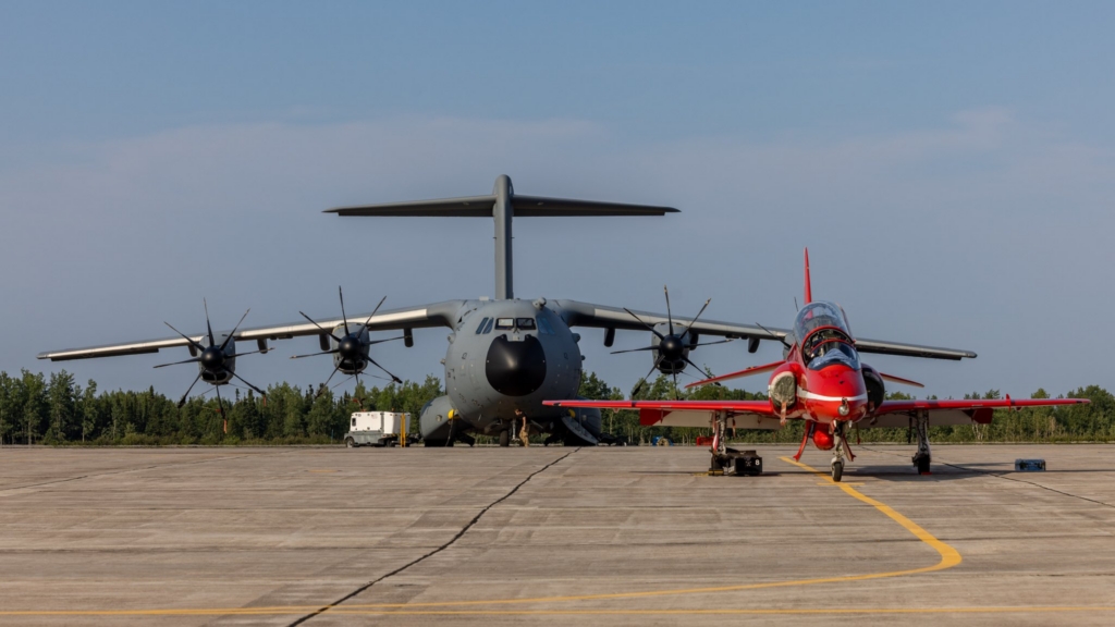 Red Arrows and C-17