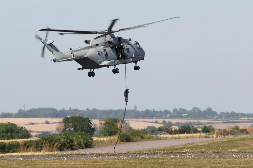 UK Commandos and helicopter