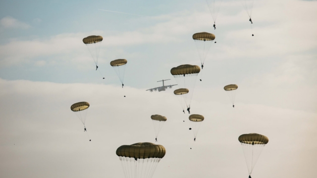 16 Air Assault Brigade paratroopers and A400M