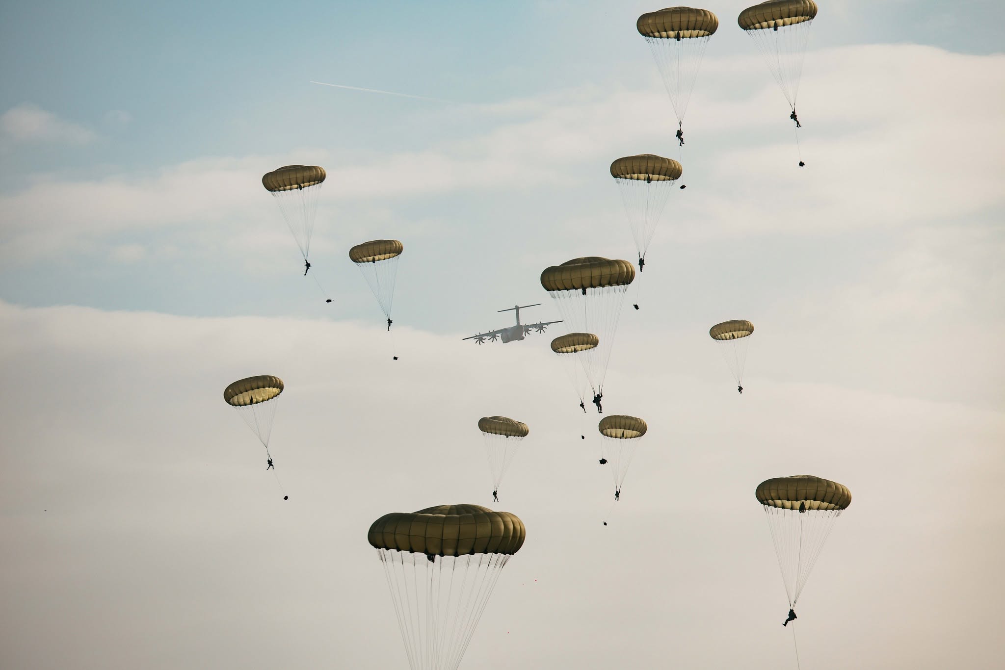 16 Air Assault Brigade paratroopers and A400M