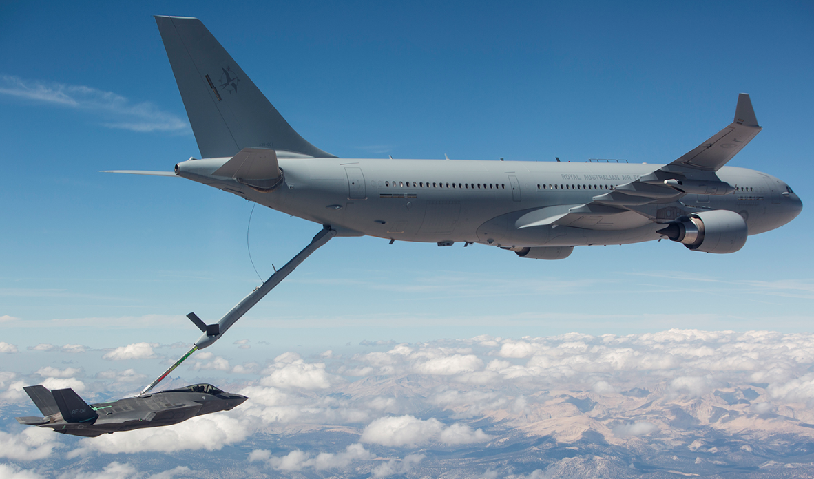 F-35 receives first fuel from RAAF tanker