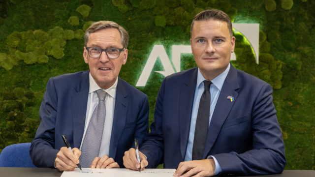 Secretary of State for Defence Hosts NEET Roundtable at ADS Group