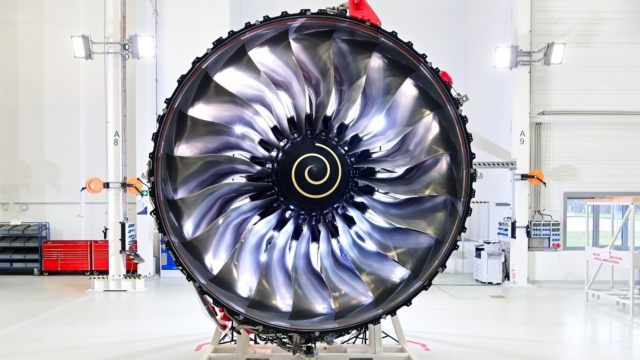 Trent 1000 engine