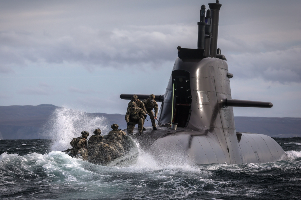 British Commandos from 148 Battery prepare to board a German submarine during SW26 on 29 September 2026. Image: MOD Crown Copyright/LPhot Hutchins