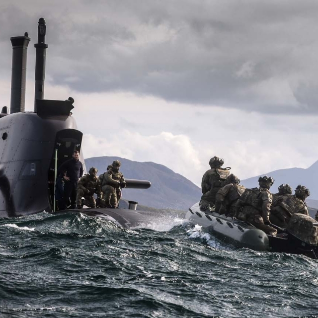 British Commandos from 148 Battery prepare to board a German submarine during SW26 on 29 September 2026. Image: MOD Crown Copyright/LPhot Hutchins