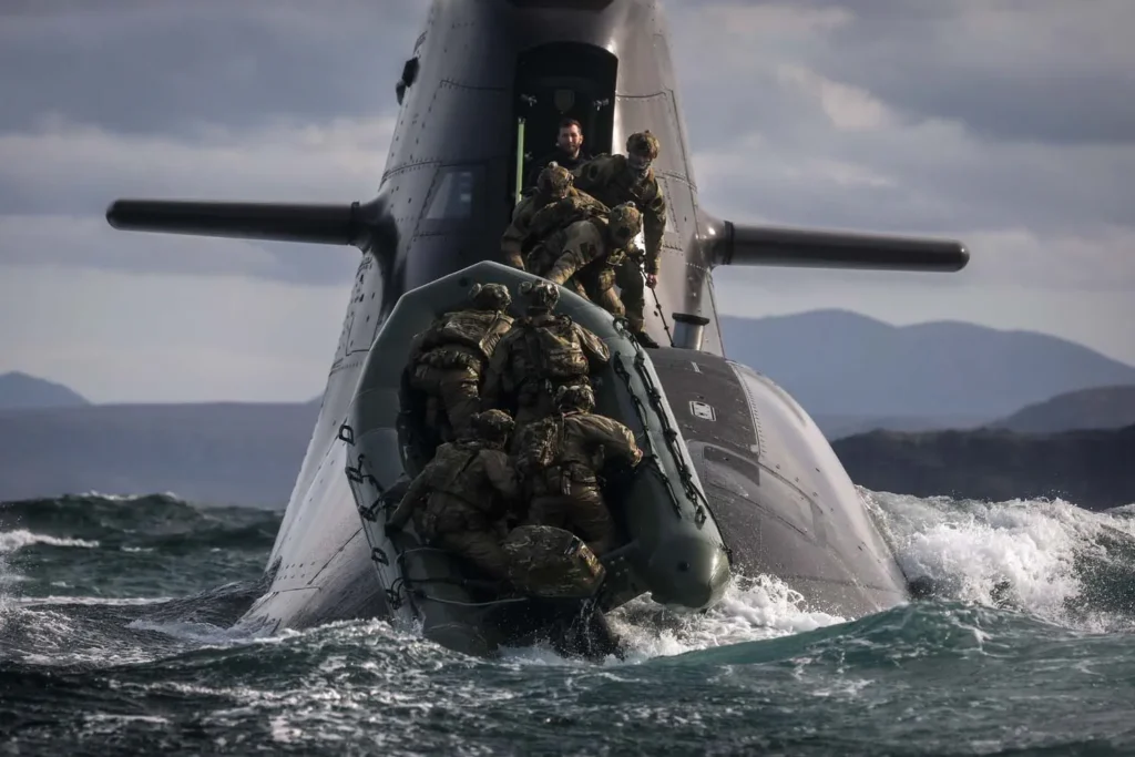British Commandos from 148 Battery prepare to board a German submarine during SW26 on 29 September 2026. Image: MOD Crown Copyright/LPhot Hutchins