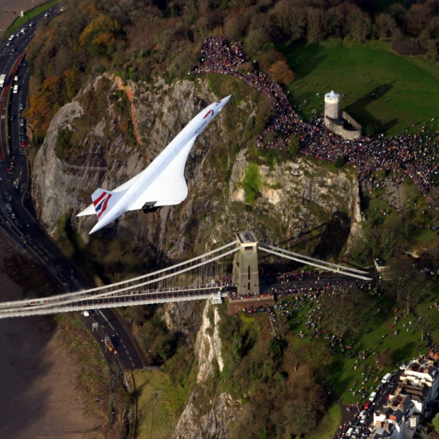 CONCORDE PASSES OVER THE CLIFTON SUSPENSION BRIDGE IN BRISTOL ON ITS FINAL FLIGHT TO ITS BIRTH PLACE IN FILTON, WHERE IT WILL REMAIN.