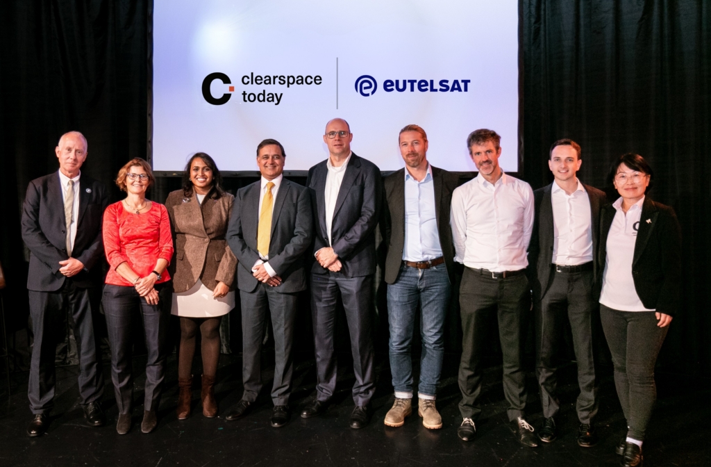 Eutelsat Silicon Luxembourg (left to right) Ruy Pinto (LSA), Muriel Hooghe (LSA), Sabrina Andiappane (ClearSpace), Vijey Thakur (Eutelsat), Luc Piguet (ClearSpace), Valéry Gineste (ClearSpace), Geoffroy Brichler (Eutelsat), Lorenzo Bichisao (ClearSpace) and Hyeonsook Hong Kaiser (ClearSpace).