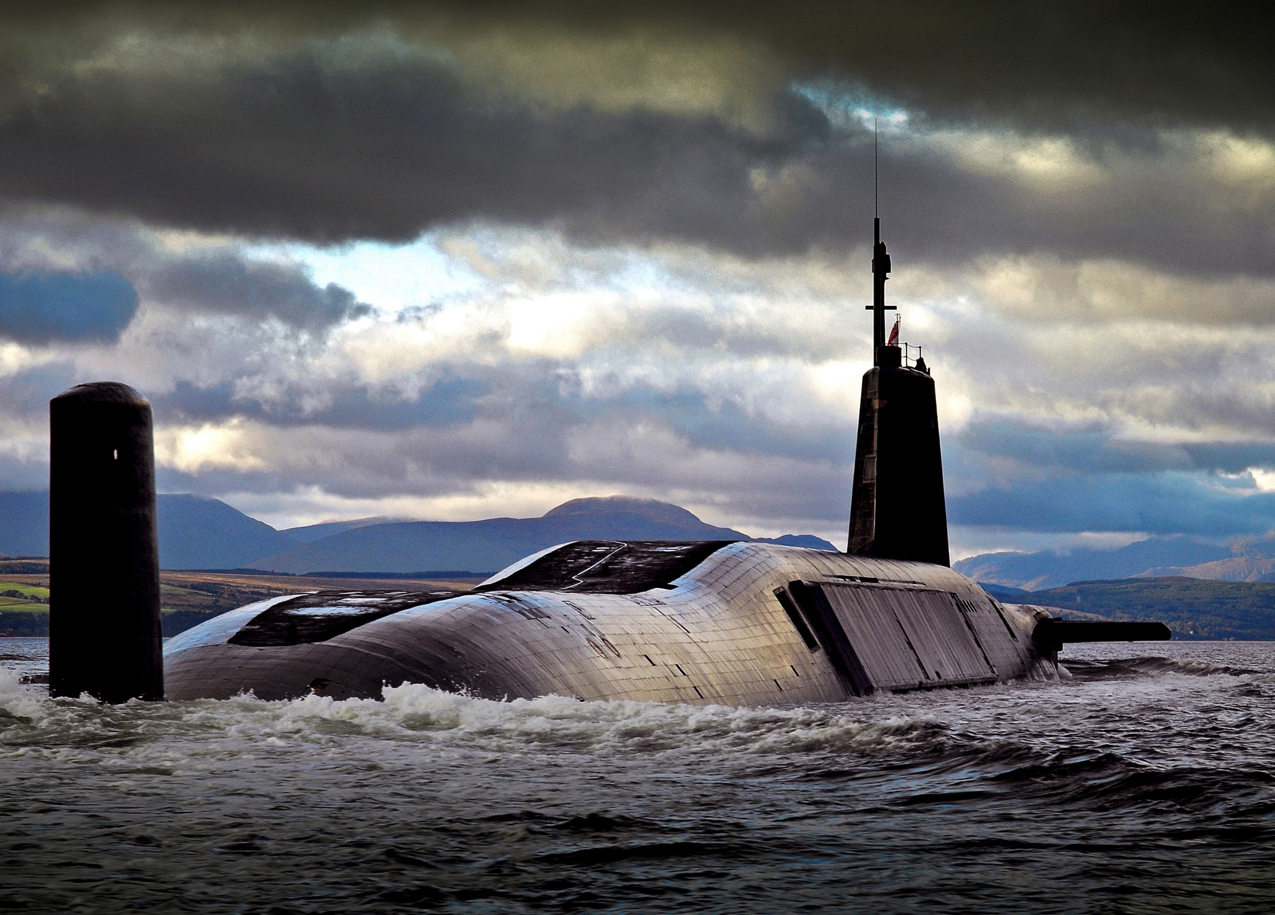 HMS Vengeance returns to HMNB Clyde after completing Operational Sea Training (OST) on 9 July 2007. Image: MOD Crown Copyright/POA(Phot) Tam McDonald